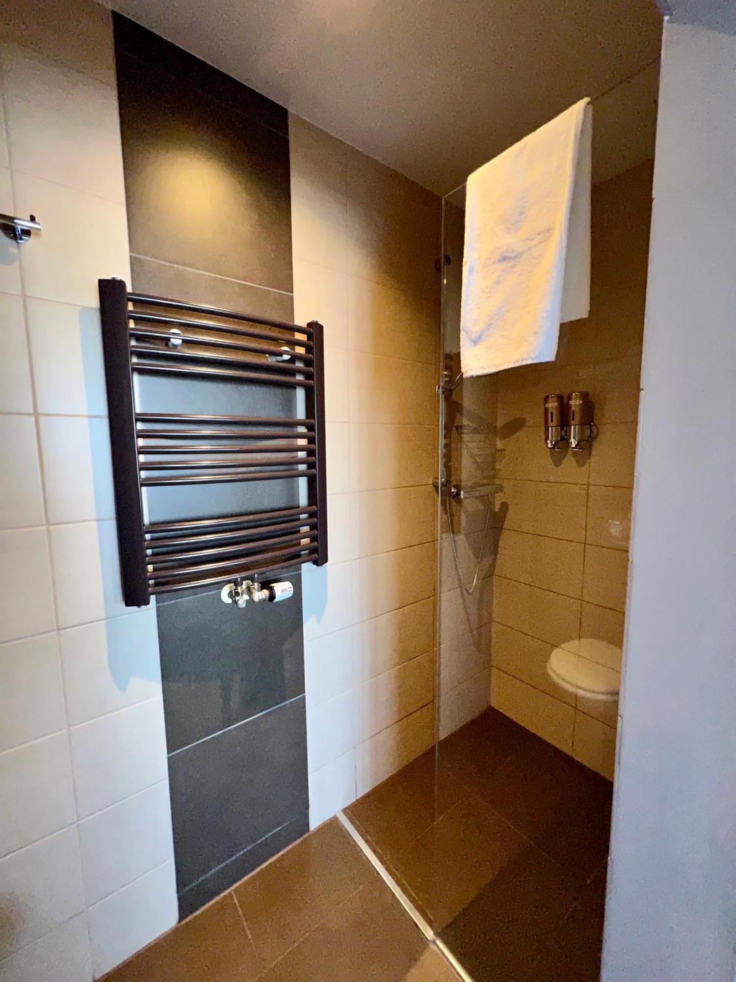 Skol L'Original Hotel Strassen Eksteriør billede