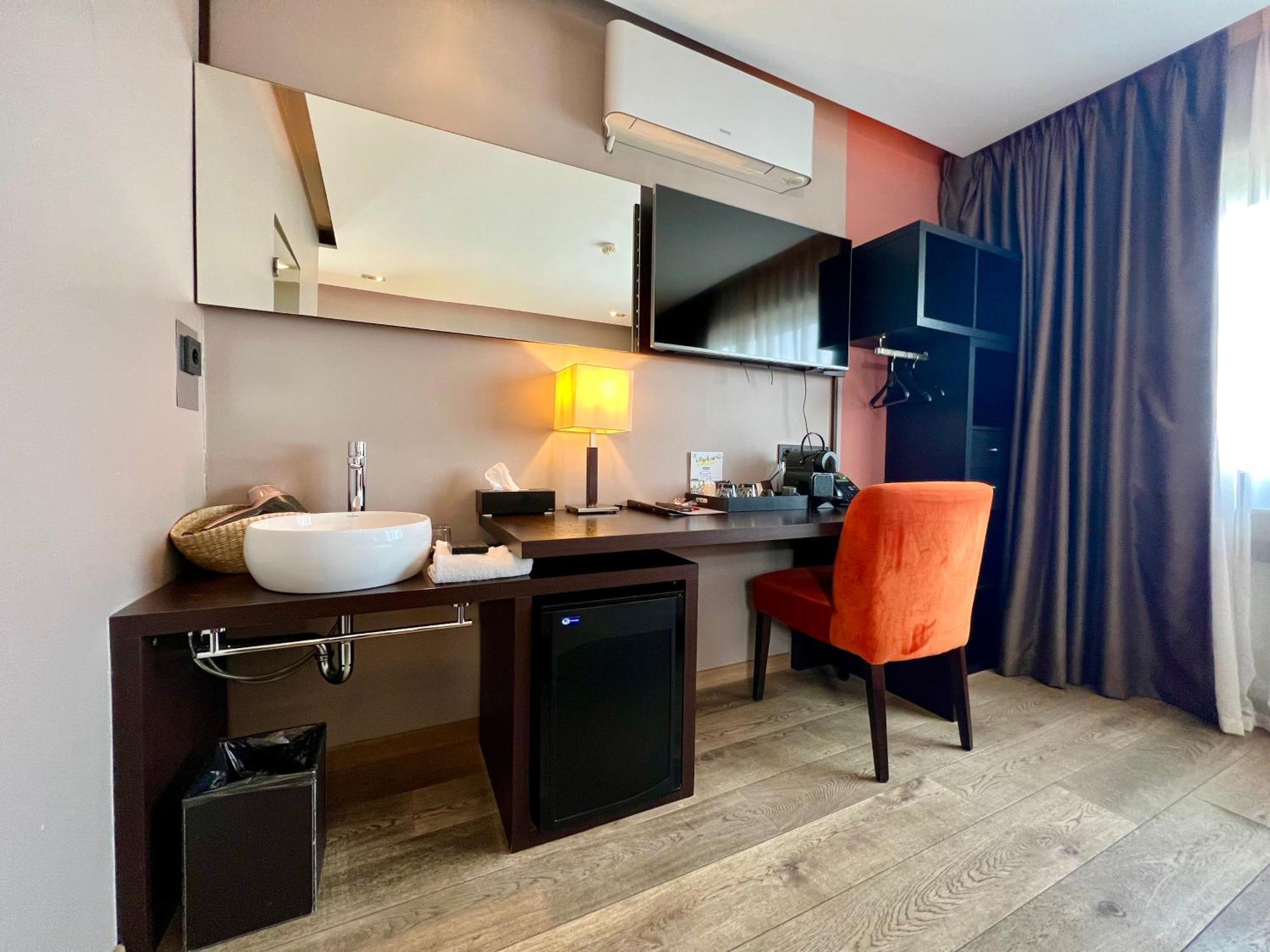 Skol L'Original Hotel Strassen Eksteriør billede